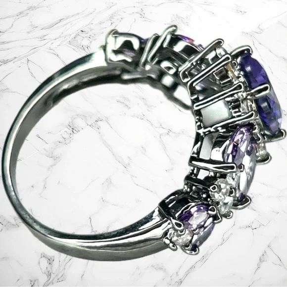 Women’s ring Black with Purple Stones Ring NWT With Ring Box - Picture 6 of 7